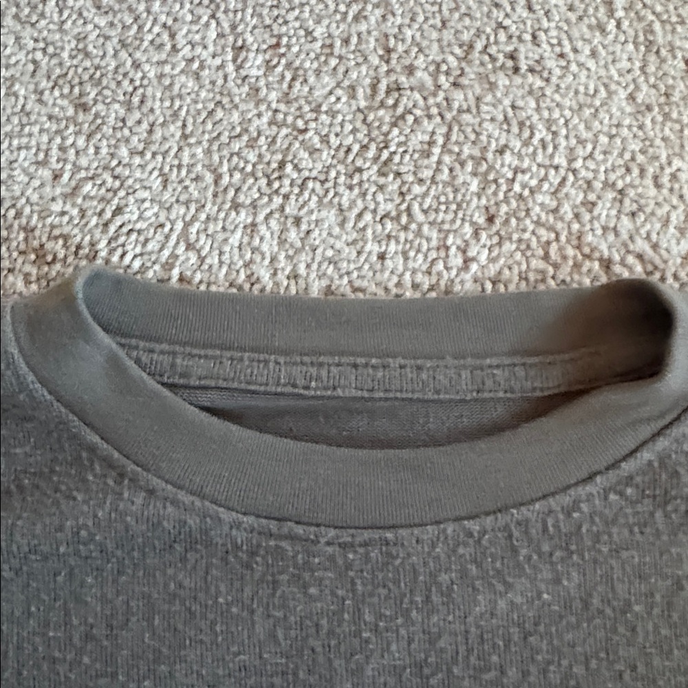 Alo Yoga Soho Sweatshirt - Picture 6 of 6